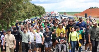 caminhada Nikolas Ferreira